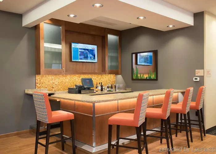 Towneplace Suites By Marriott Urbana/campustown Hotel