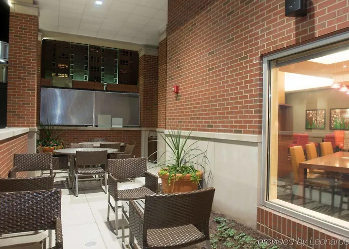 Towneplace Suites By Marriott Urbana/campustown Hotel