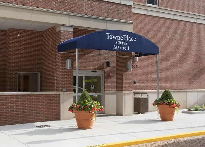 Towneplace Suites By Marriott Urbana/campustown Hotel 3*