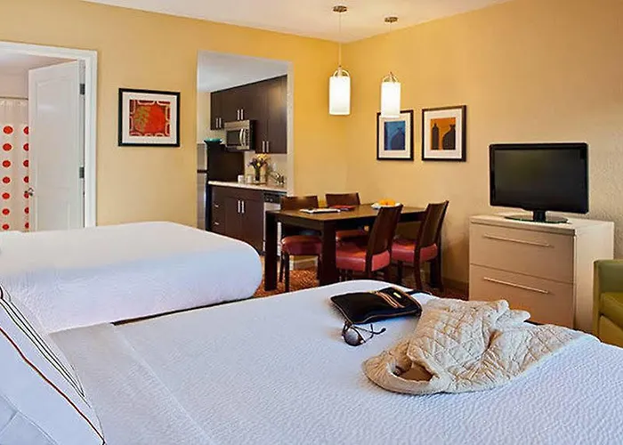 Towneplace Suites By Marriott Urbana/campustown Hotel Champaign
