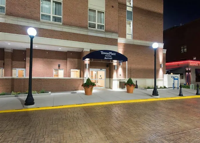 Towneplace Suites By Marriott Urbana/campustown Hotel